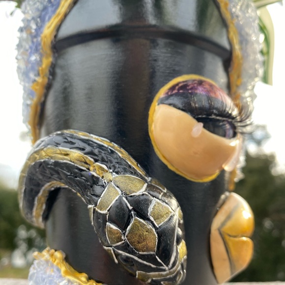 Handmade flower pot ๐ ๐ ๐บ one of a kind โจโจโจ - Picture 6 of 6